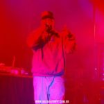 svg+xml,%3Csvg%20xmlns%3D%22http%3A%2F%2Fwww.w3 Filhos de Sabotage cantam as músicas do pai no show 'Enquanto Houver Desvantagem'