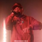 svg+xml,%3Csvg%20xmlns%3D%22http%3A%2F%2Fwww.w3 Filhos de Sabotage cantam as músicas do pai no show 'Enquanto Houver Desvantagem'