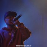 svg+xml,%3Csvg%20xmlns%3D%22http%3A%2F%2Fwww.w3 Filhos de Sabotage cantam as músicas do pai no show 'Enquanto Houver Desvantagem'