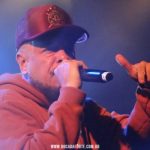 svg+xml,%3Csvg%20xmlns%3D%22http%3A%2F%2Fwww.w3 Filhos de Sabotage cantam as músicas do pai no show 'Enquanto Houver Desvantagem'