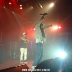 svg+xml,%3Csvg%20xmlns%3D%22http%3A%2F%2Fwww.w3 Filhos de Sabotage cantam as músicas do pai no show 'Enquanto Houver Desvantagem'