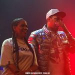 svg+xml,%3Csvg%20xmlns%3D%22http%3A%2F%2Fwww.w3 Filhos de Sabotage cantam as músicas do pai no show 'Enquanto Houver Desvantagem'